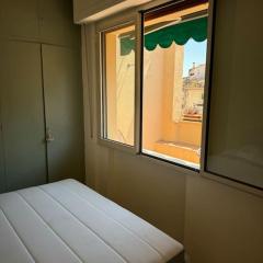Friendly & small 1-BR apt with beautiful terrace