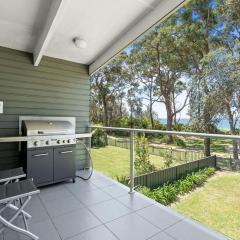 Sabia Beach House 2.0 - Beachfront - Sleeps 6