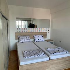 Wolf's Central Flat