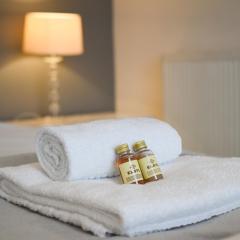 Air Maison - Bloomfield Haven - 2 BR with Garden