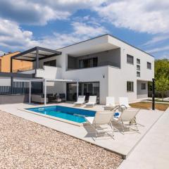 Villa Dolores by EL-PI TOURS