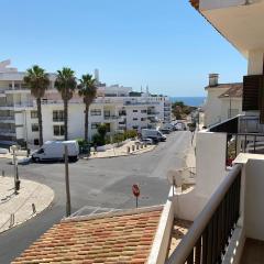 Apart 1 quarto, 350m praia Olhos de Água, J