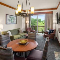 1310A 2bdrm - Lodge At Spruce Peak - Stowe Mt Resort- Ski in Ski out - Sleeps 8