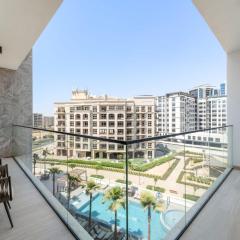 Luxurious 1 Bedroom Retreat with pool gym and game