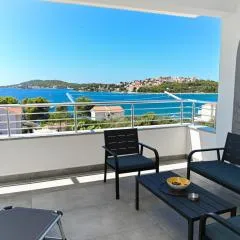 Lity Green Apt