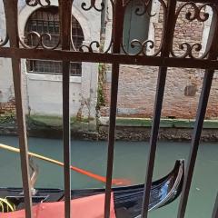 Ca Del Gambero Canal View