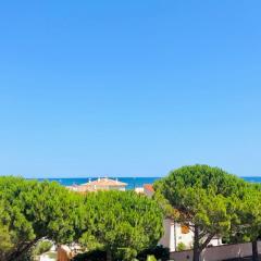 Appartement T2 avec Terrasse et Parking - 200m Plage - FR-1-309-478