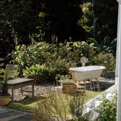 Gracie Cottage Romantic Secluded Hinterland Escape for 2