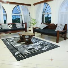 LN NYALI FULLy FURNISHED FOUR BEDROOM WITH SWIMMING