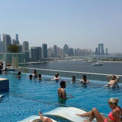 7 palm jumeirah West Beach