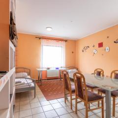 Arbeiterapartment mit 2 Betten, Küche, Bad