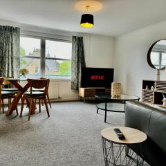 River Ness, Stylish Central 2 Bed Apartment Wifi Parking