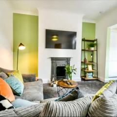 Benson House 4 Bedrooms Workstays UK