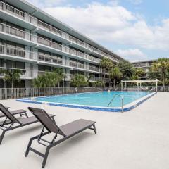 Next to Disney 1BR Retreat in Orlando With Lake view