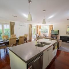 Mototui Cottage 2 or 3 Bedroom - Russell Cottages