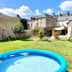Grande maison familiale de charme, 7 chambres, cœur de Laval, jusqu'à 10 pers