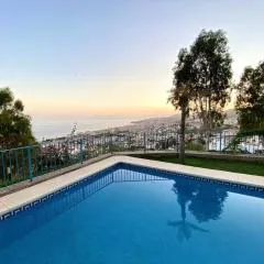 Sea & Wave Buena Vista Pool Apartment