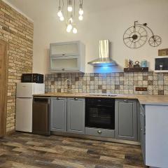 Piața Unirii - Yulia`s Ultra-Central Retreat