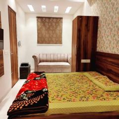 City Shelter - Studio with all basic amenities