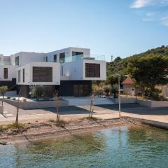 1 Bedroom Nice Apartment In Betina