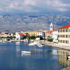 Awesome Apartment In Vinjerac With Wifi