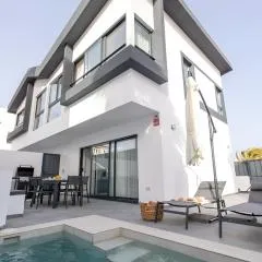 Villas Divela, Ocean View, Private & Heated Pool