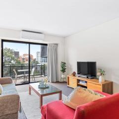Apartment with City Views in East Perth