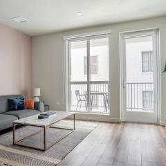 Blueground Hollywood gym nr shops trails LAX-1197