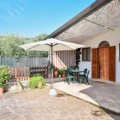 Gorgeous Apartment In Piano Di Mommio