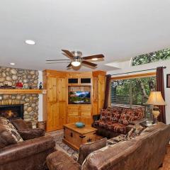 Cozy Bear Cabin With AC Hot Tub MountainViews