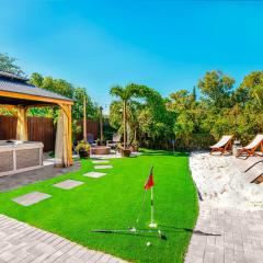 Coastal Farmhouse with mini Golf, Private Beach &Spa