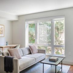 Bellevue jr 1br w lounge wd nr shops coffee SEA-615