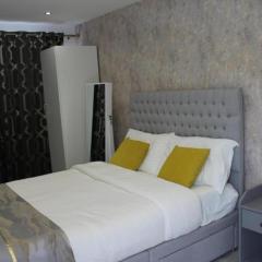 Luxury Mini Studio Flat Milton Keynes