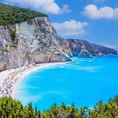 ΠΑΡΑΔΟΣΙΑΚΗ Κατοικία ΛΑΖΑΡΑΤΑ