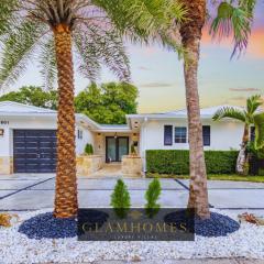 Lakefront Villa and Paddle Board TGH