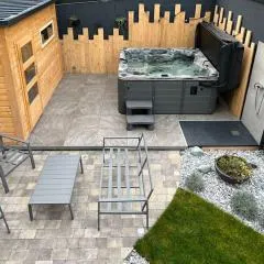 Sauna et SPA en rez-de-jardin au pied de la montagne