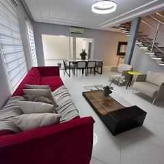 Casa Ampla - Climatizada - Piscina-Aerea gourmet para ate 20 pessoas