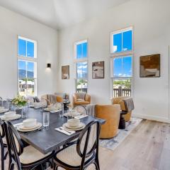 Whitewater Villa - 5BR Luxury Retreat with Hot Tub