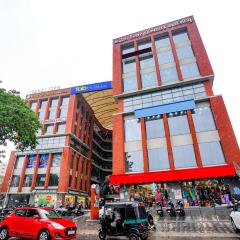 FabHotel Luxurious Inn - Near Prime Arcade