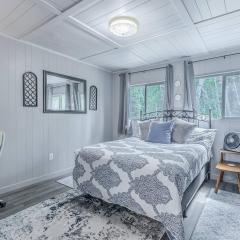 Cozy Cottage with Stunning Deck Views