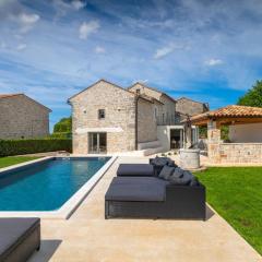 Beautiful Villa Treori with pool in Sv Lovrec