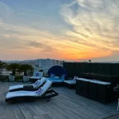 CANNES CROISETTE Sea & Sky