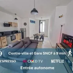 NETFLIX and CHILL, Maison duplex