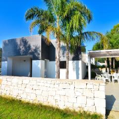 Villa Giusi con Jacuzzi nel Boomerang Village a Torre Colimena