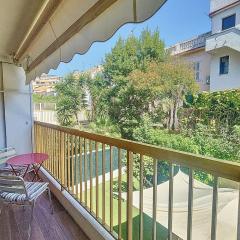 Henri Camille Real Estate- Mikaela - Studio with terrace