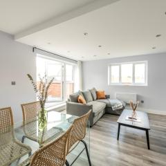 Modern Pent House Apartment - Central - 6 Guests