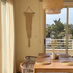 Palm View Residence with Private Rooftop