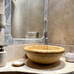 6P Private Garden Little ST TROPEZ