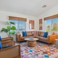 Tangerine House - Hot Tub, Fire Pit, BBQ! home