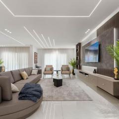 3-Bedroom Serviced Apartment with Pool & Balcony